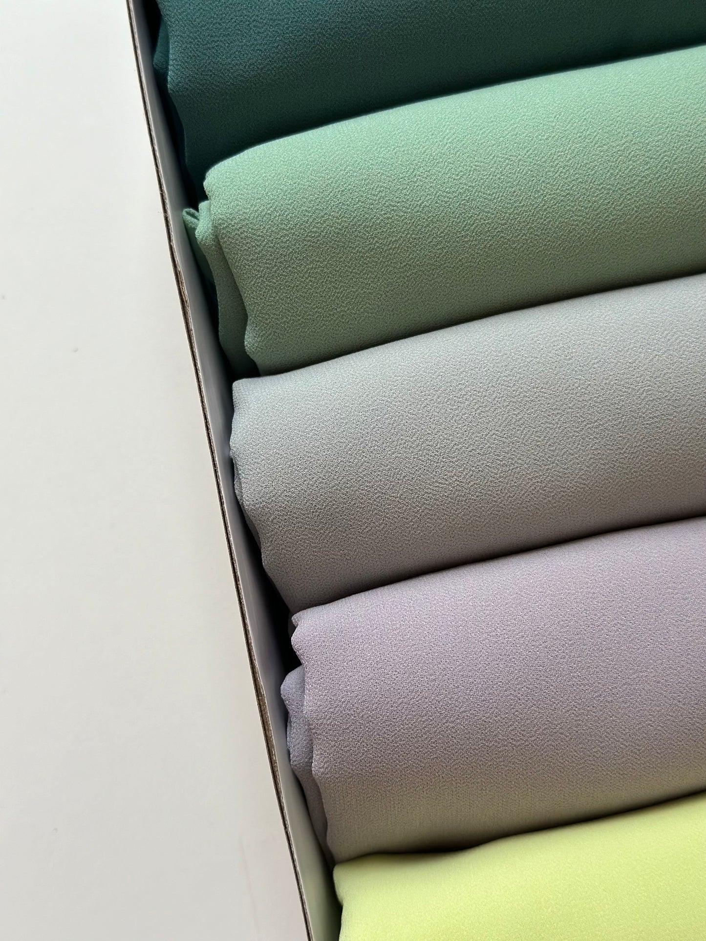 BOX 5 HIJABS MOUSSELINE