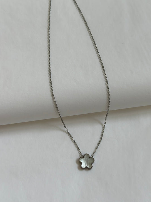 COLLIER BLANC-NOIR