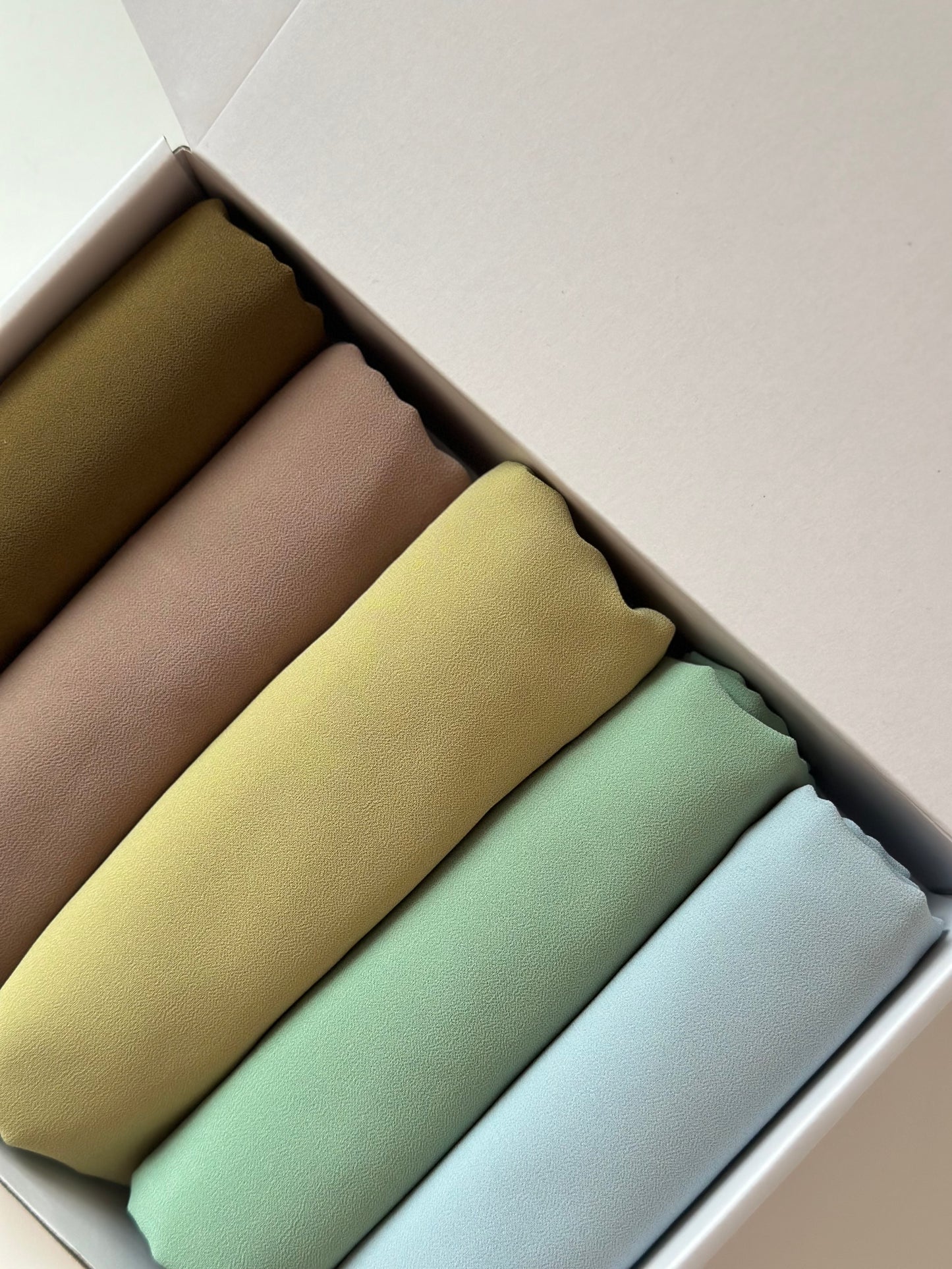 BOX 5 HIJABS MOUSSELINE