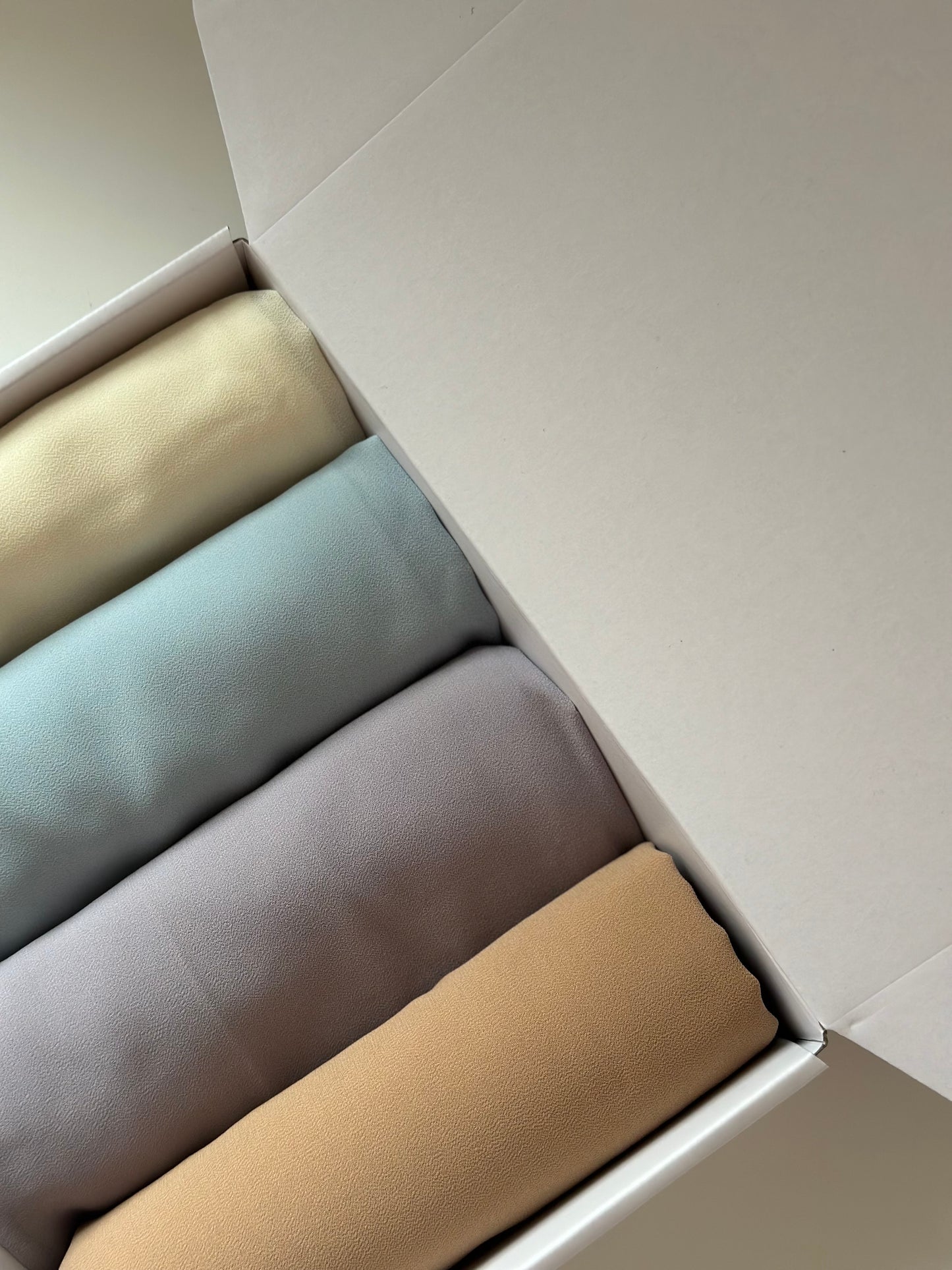 BOX 4 HIJABS MOUSSELINE
