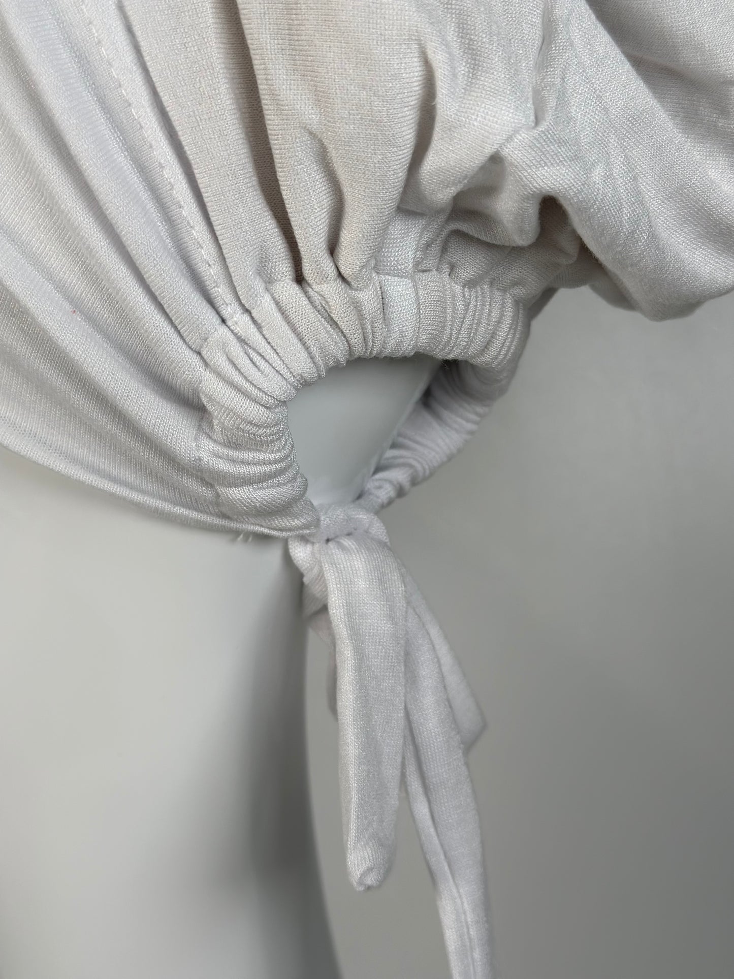 BONNET BLANC INTÉRIEUR SATIN DE SOIE