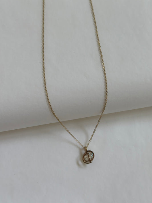 COLLIER DILA