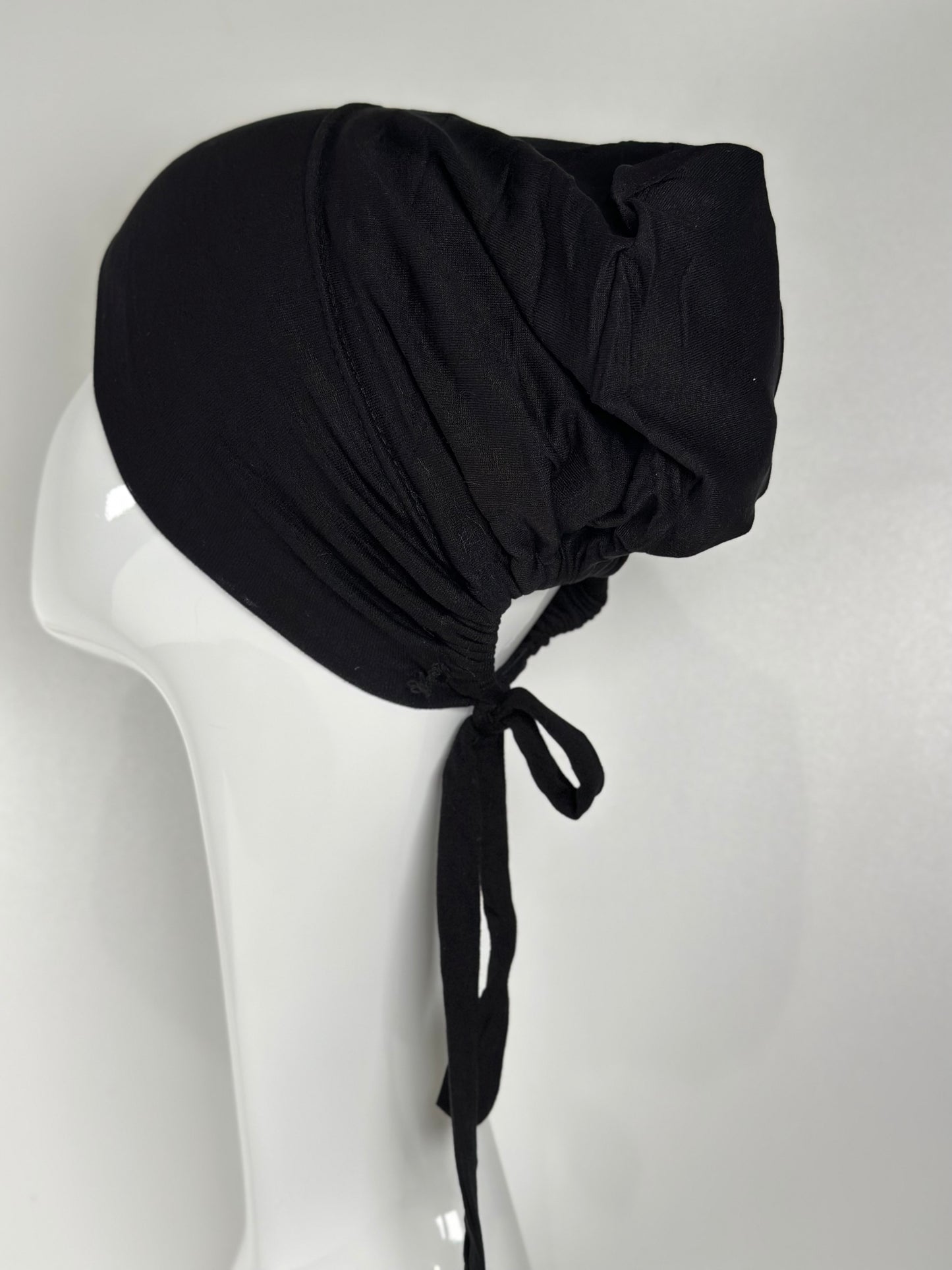 BONNET NOIR INTÉRIEUR SATIN DE SOIE