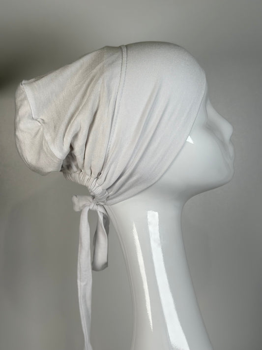 BONNET BLANC INTÉRIEUR SATIN DE SOIE